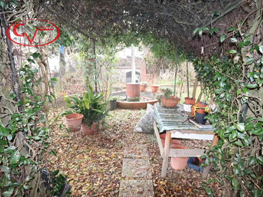 Immagine 11 di Villa in vendita  in Viale Armando Diaz a Montevarchi