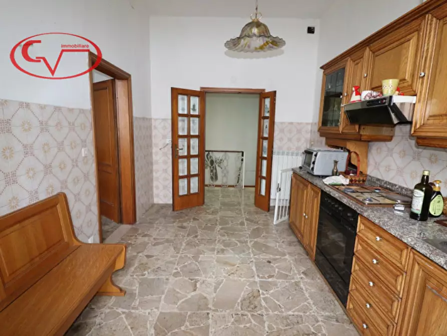 Immagine 20 di Villa in vendita  in Viale Armando Diaz a Montevarchi