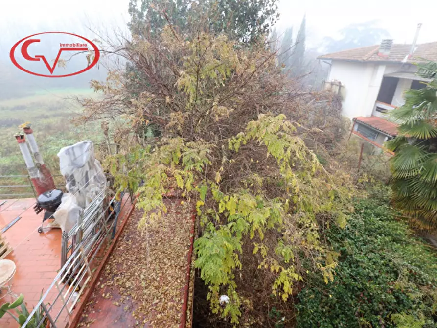 Immagine 25 di Villa in vendita  in Viale Armando Diaz a Montevarchi