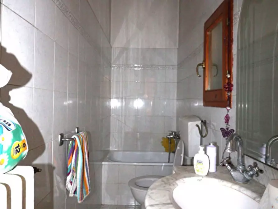 Immagine 31 di Villa in vendita  in Viale Armando Diaz a Montevarchi