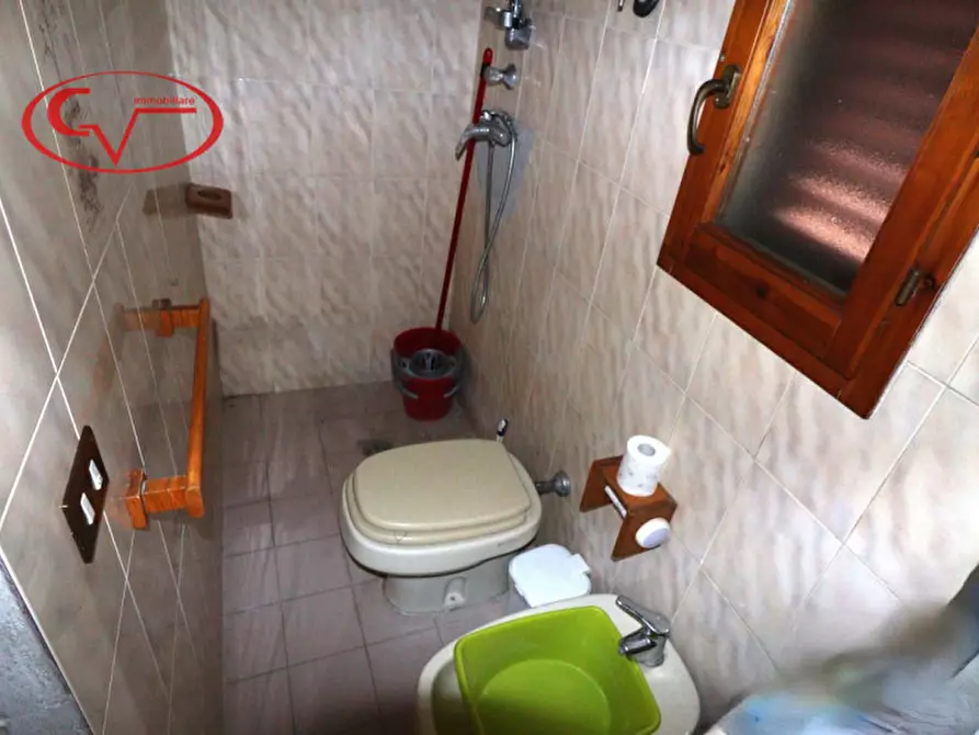 Immagine 36 di Villa in vendita  in Viale Armando Diaz a Montevarchi