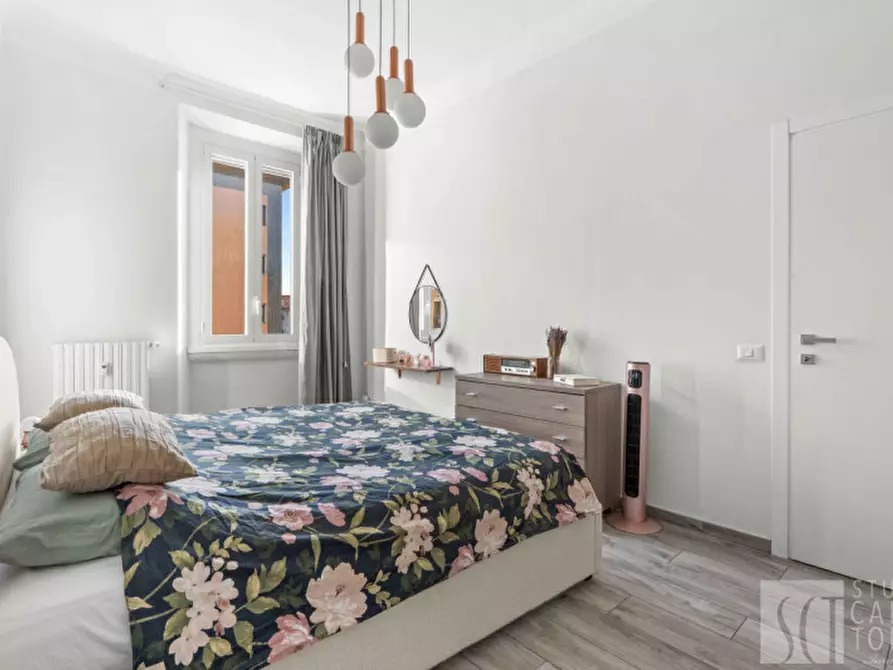 Immagine 12 di Appartamento in vendita  in via Giambellino, 67 a Milano