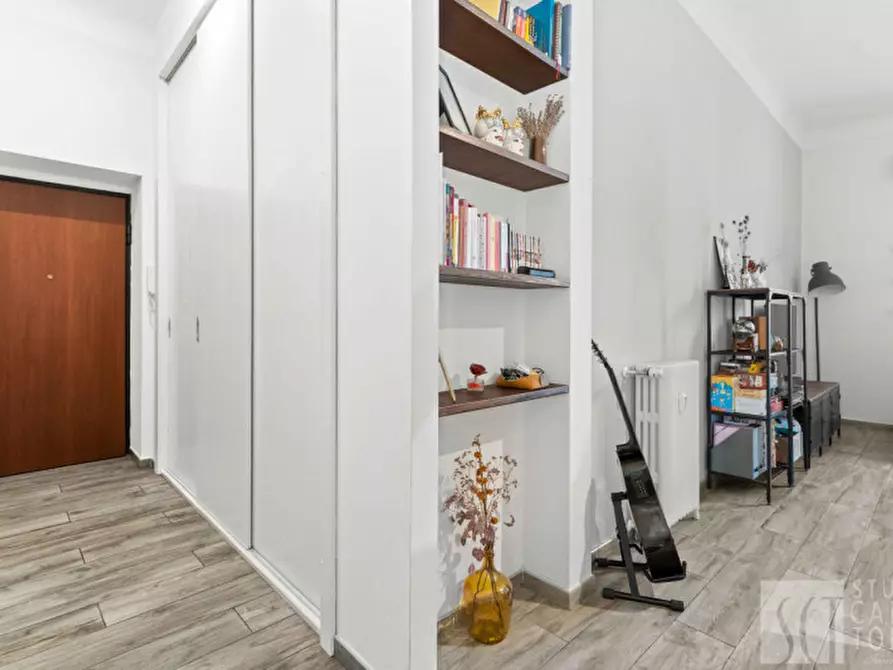 Immagine 16 di Appartamento in vendita  in via Giambellino, 67 a Milano