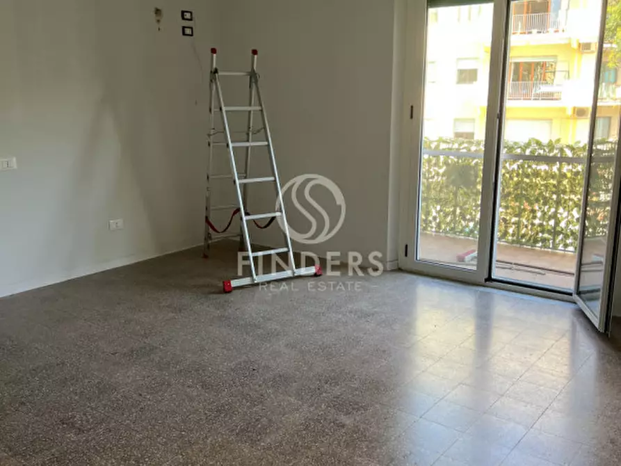 Immagine 8 di Appartamento in vendita  in Via Salita Zerbi Traversa I 12 a Reggio Di Calabria