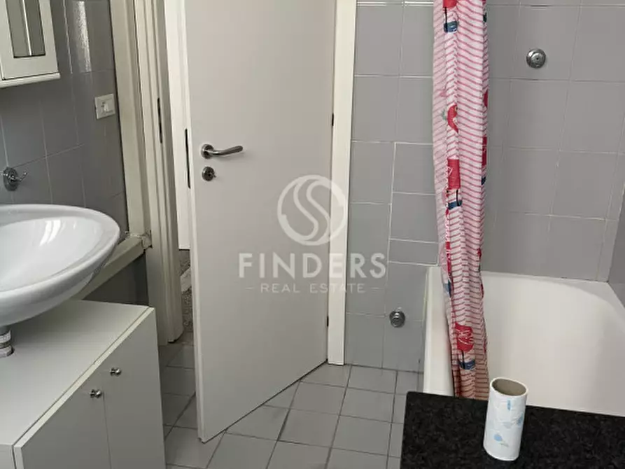 Immagine 12 di Appartamento in vendita  in Via Salita Zerbi Traversa I 12 a Reggio Di Calabria