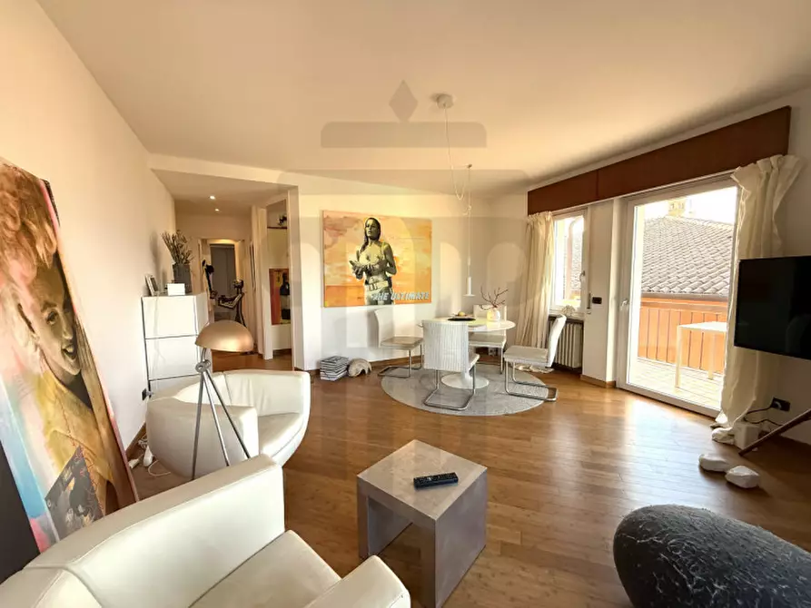 Immagine 1 di Appartamento in vendita  in Via Gardesana 1215 a Torri Del Benaco