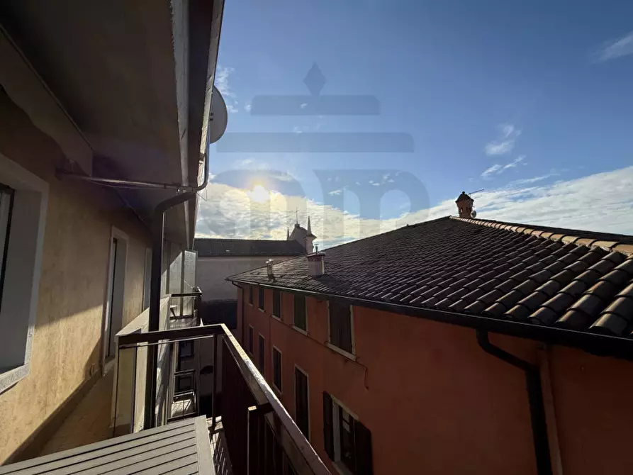 Immagine 3 di Appartamento in vendita  in Via Gardesana 1215 a Torri Del Benaco