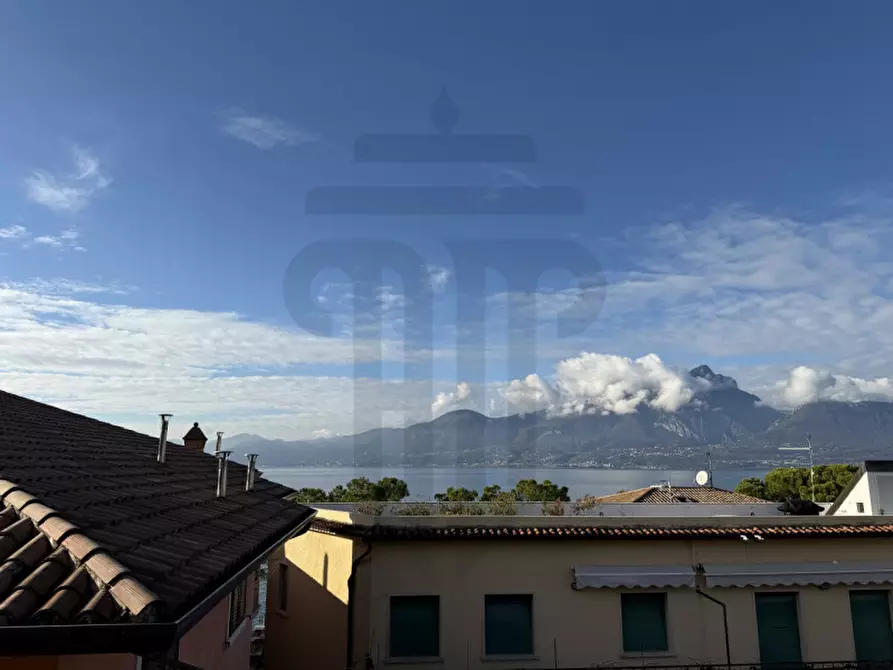Immagine 6 di Appartamento in vendita  in Via Gardesana 1215 a Torri Del Benaco