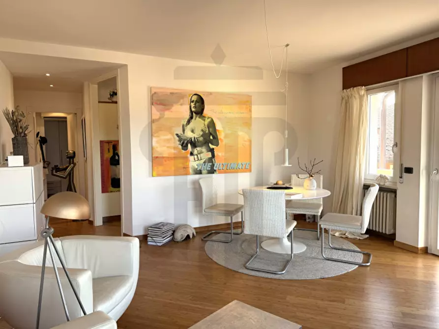 Immagine 7 di Appartamento in vendita  in Via Gardesana 1215 a Torri Del Benaco