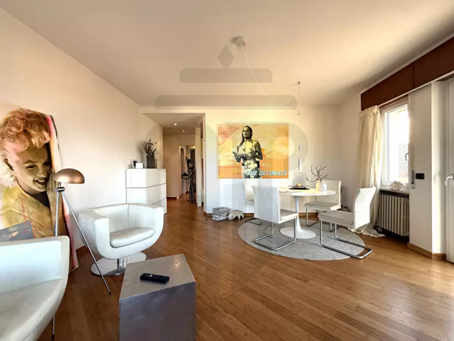 Immagine 8 di Appartamento in vendita  in Via Gardesana 1215 a Torri Del Benaco