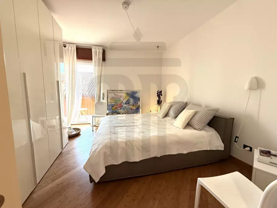 Immagine 13 di Appartamento in vendita  in Via Gardesana 1215 a Torri Del Benaco