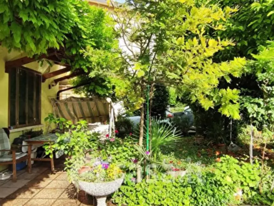 Immagine 1 di Casa indipendente in vendita  a Padova