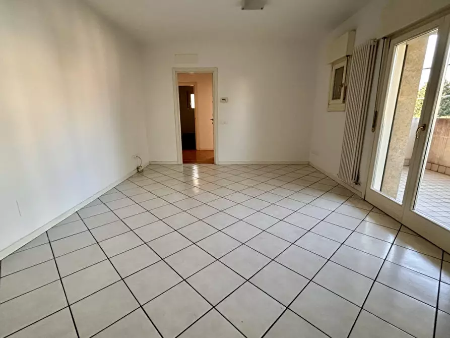 Immagine 3 di Appartamento in vendita  in Viale Jacopo Dal Verme, 157 a Vicenza