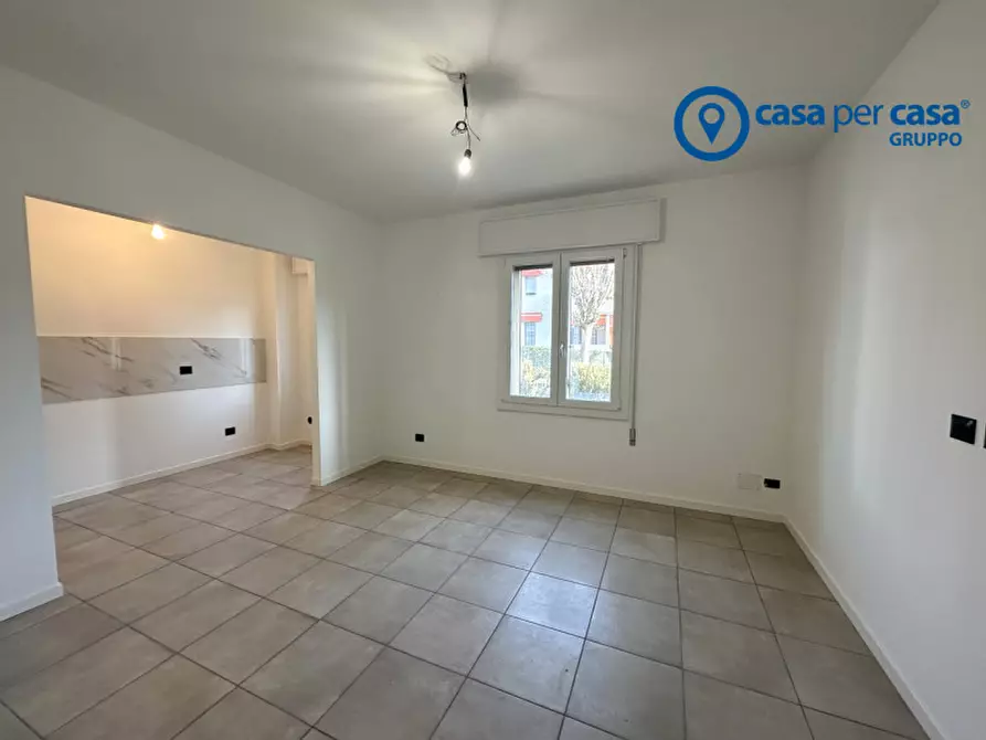 Immagine 2 di Appartamento in vendita  in Via Peschiera 4 a Rovigo
