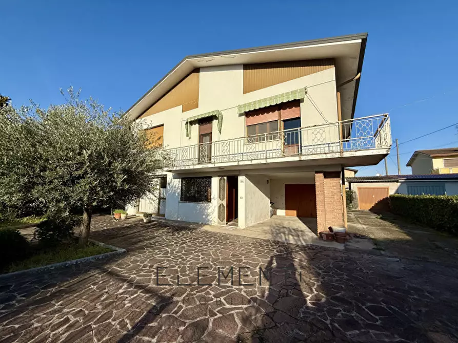 Immagine 1 di Casa indipendente in vendita  in via Martiri della Libertà a Nogara