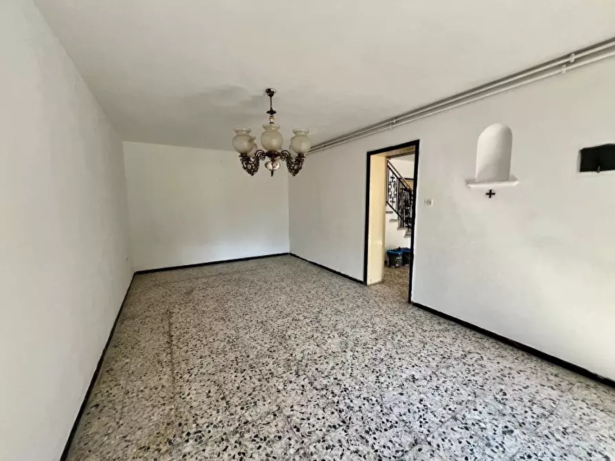 Immagine 9 di Casa indipendente in vendita  in via oni, 52 a Boschi Sant'anna