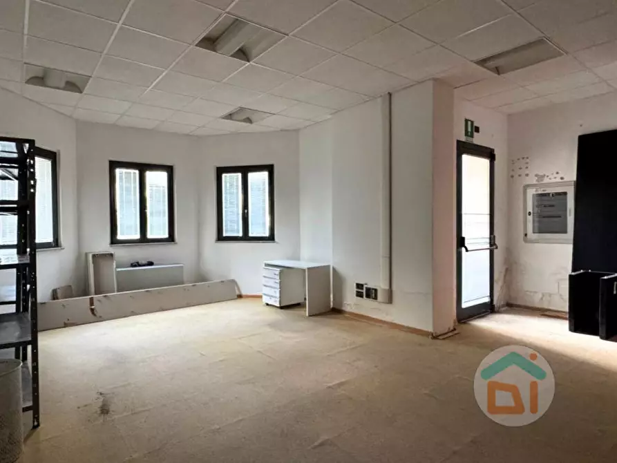 Immagine 19 di Ufficio in vendita  in Piazzale Salvo d'Acquisto, 11 a Monfalcone