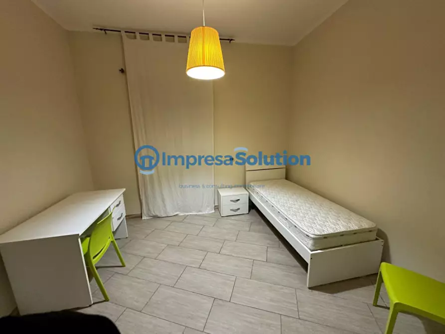 Immagine 5 di Camera in affitto  in Corso Giuseppe Garibaldi a Napoli