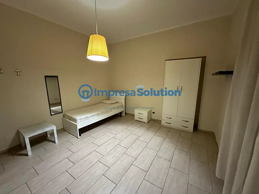 Immagine 9 di Camera in affitto  in Corso Giuseppe Garibaldi a Napoli