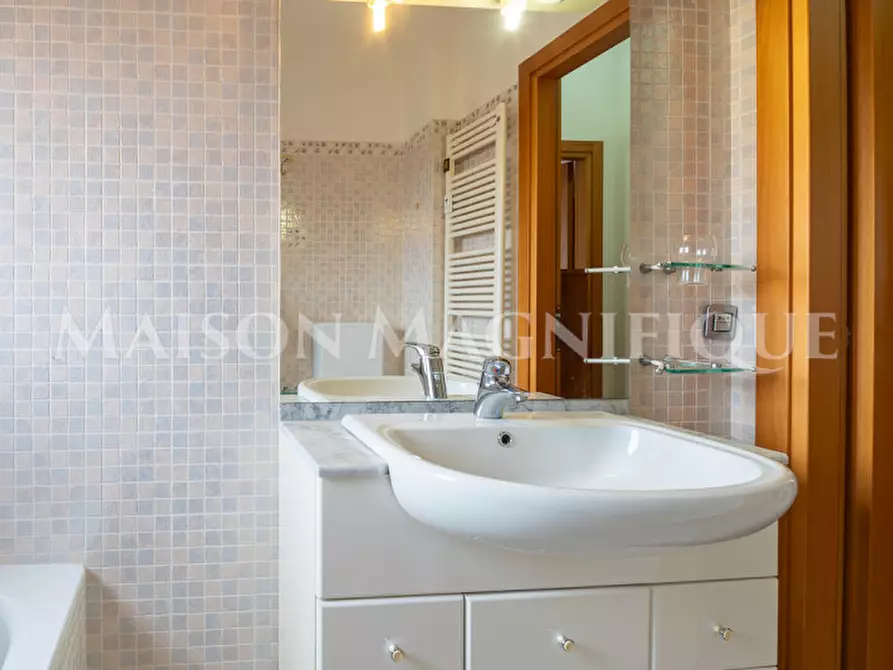 Immagine 19 di Appartamento in vendita  in Via Belriguardo a Ferrara