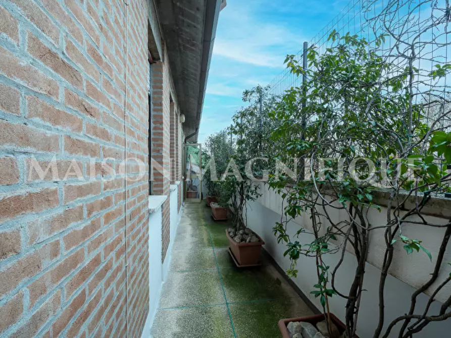 Immagine 26 di Appartamento in vendita  in Via Belriguardo a Ferrara