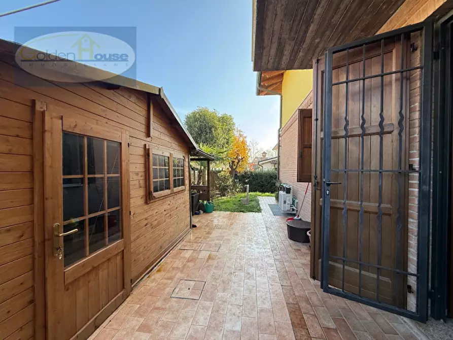 Immagine 18 di Appartamento in vendita  in Via Giacomo Leopardi 2 a Argenta