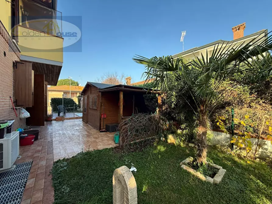 Immagine 23 di Appartamento in vendita  in Via Giacomo Leopardi 2 a Argenta