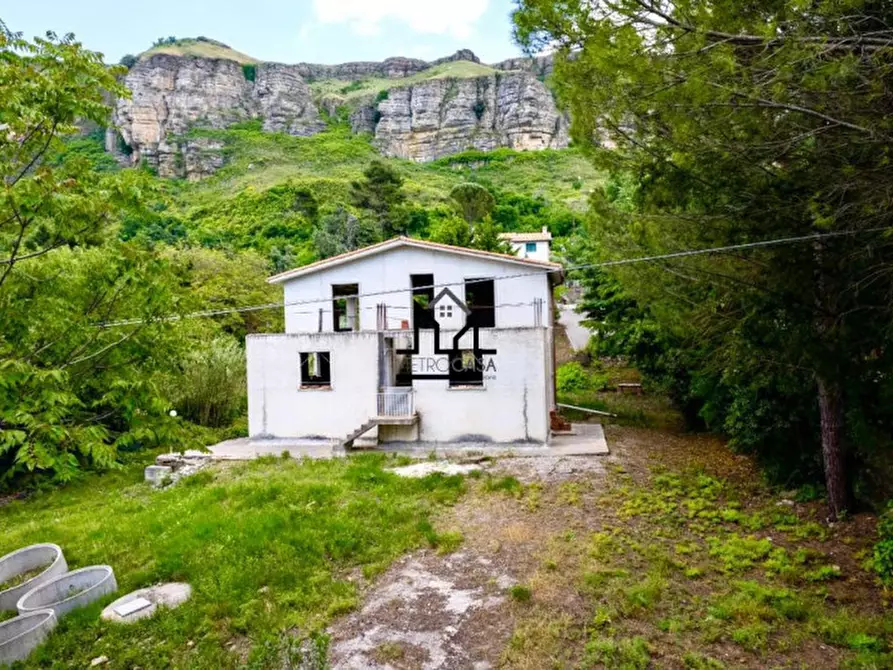 Immagine 3 di Villa in vendita  a Corleone