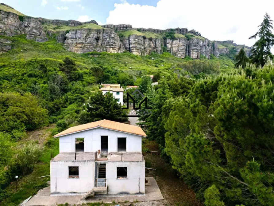 Immagine 10 di Villa in vendita  a Corleone