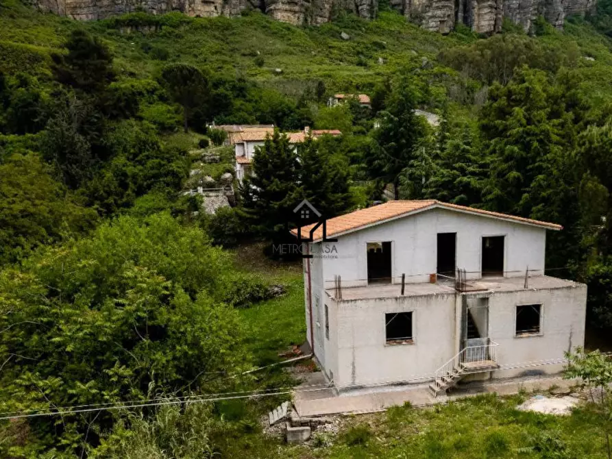 Immagine 11 di Villa in vendita  a Corleone