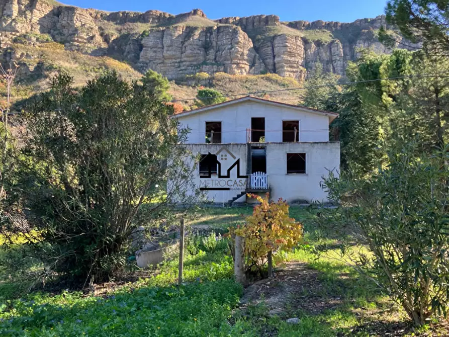 Immagine 15 di Villa in vendita  a Corleone