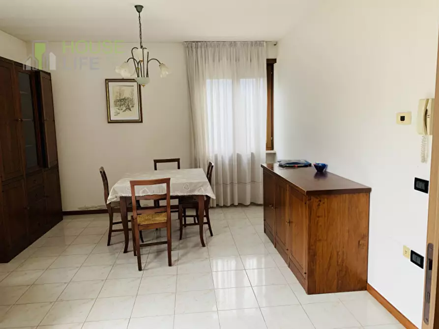 Immagine 3 di Casa bifamiliare in vendita  in Via Garziere a Thiene