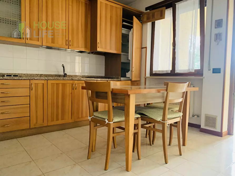 Immagine 4 di Casa bifamiliare in vendita  in Via Garziere a Thiene