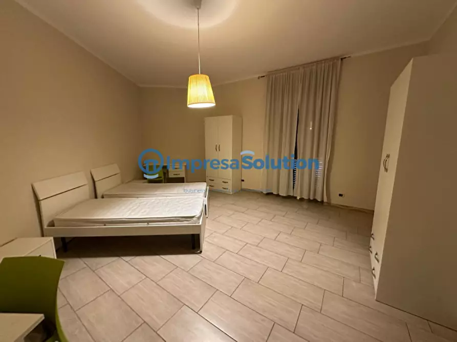 Immagine 4 di Camera in affitto  in Corso Giuseppe Garibaldi a Napoli