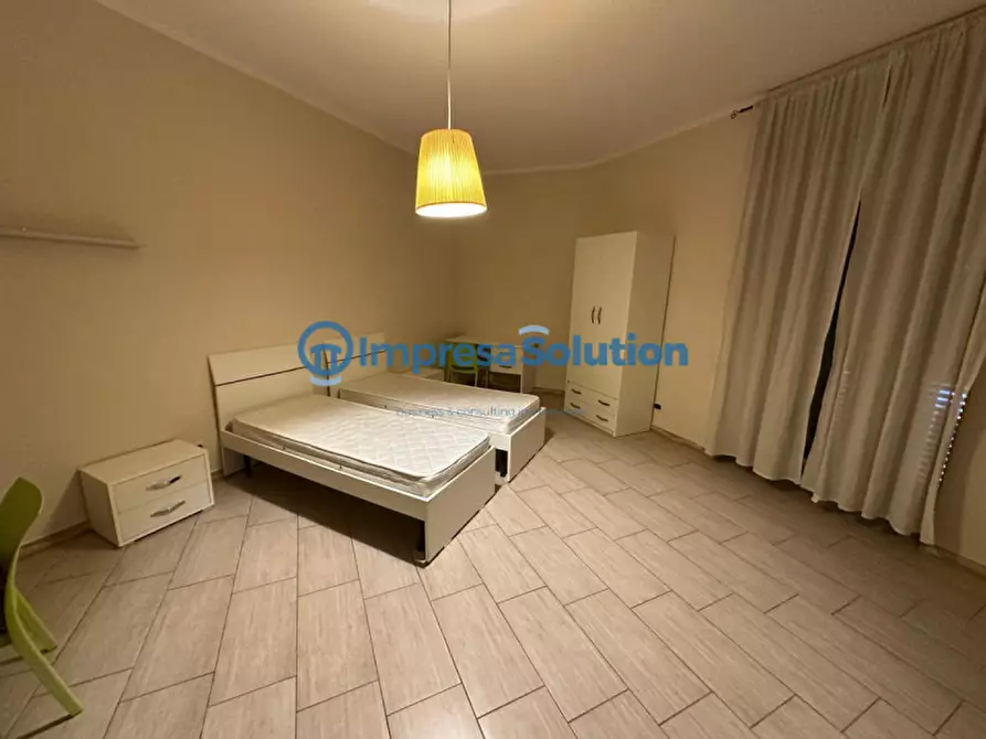 Immagine 6 di Camera in affitto  in Corso Giuseppe Garibaldi a Napoli