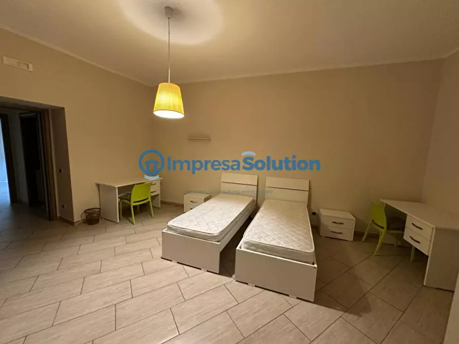 Immagine 8 di Camera in affitto  in Corso Giuseppe Garibaldi a Napoli