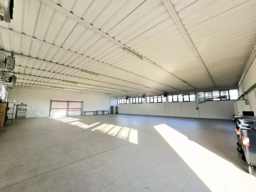 Immagine 1 di Capannone industriale in vendita  in Via Alessandro Volta a Borgo Veneto