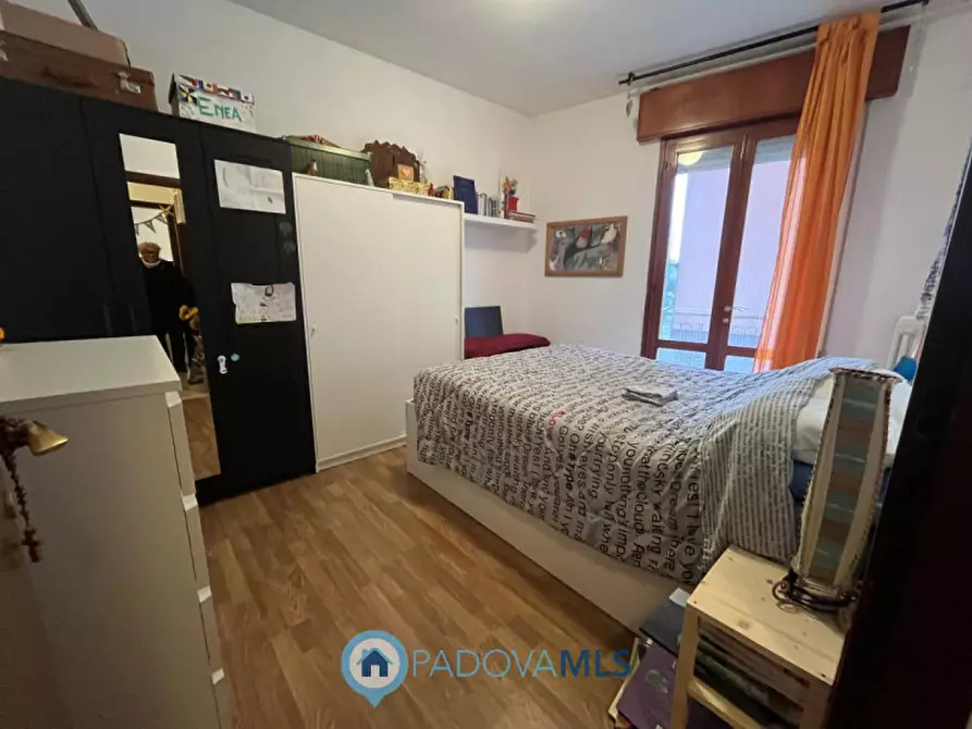 Immagine 11 di Appartamento in vendita  a Padova