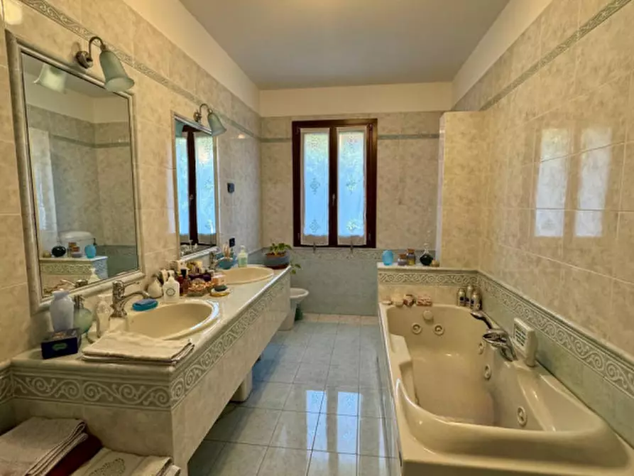 Immagine 11 di Casa indipendente in vendita  in Via Venezia a Baone