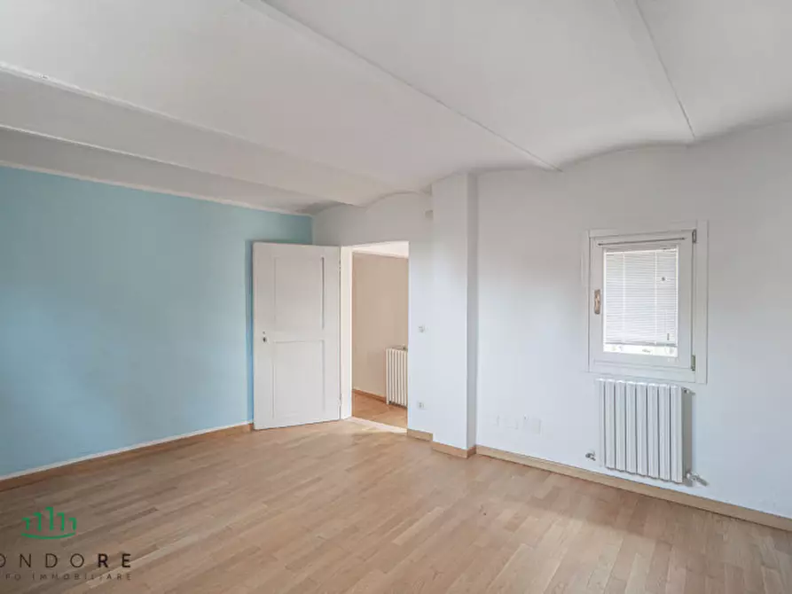 Immagine 14 di Ufficio in vendita  in Via Santo Stefano a Bologna