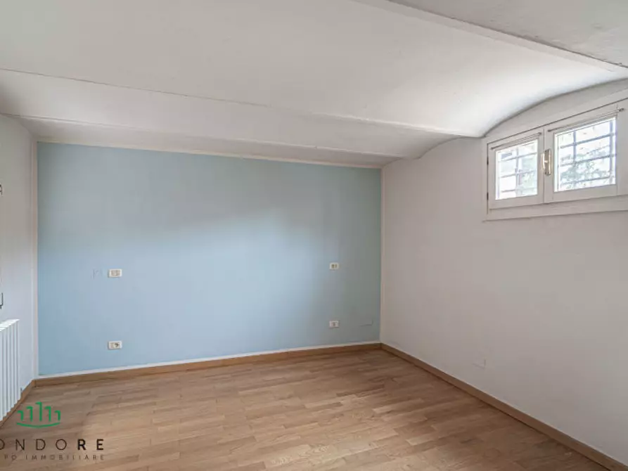 Immagine 15 di Ufficio in vendita  in Via Santo Stefano a Bologna