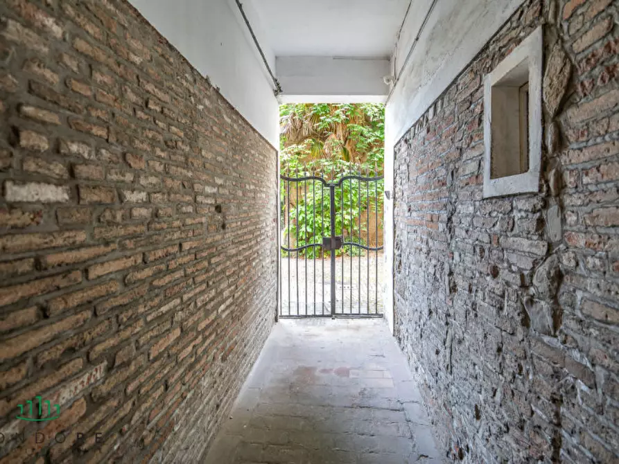 Immagine 21 di Ufficio in vendita  in Via Santo Stefano a Bologna