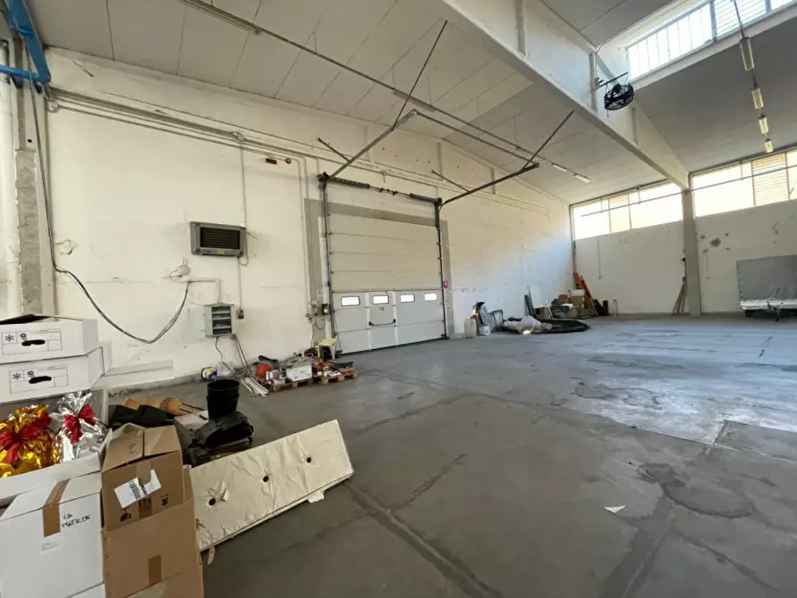 Immagine 4 di Capannone industriale in affitto  in Via Radici a Castellarano