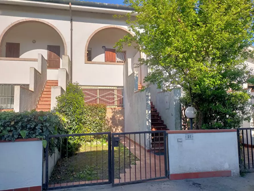 Immagine 1 di Villetta a schiera in vendita  in VIA DEI TIGLI 51 a Comacchio