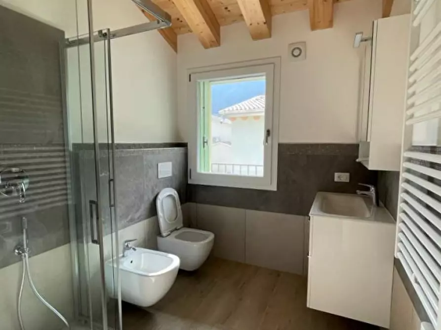 Immagine 7 di Casa indipendente in affitto  in Via Villa a Longare