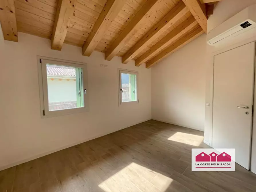 Immagine 9 di Casa indipendente in affitto  in Via Villa a Longare