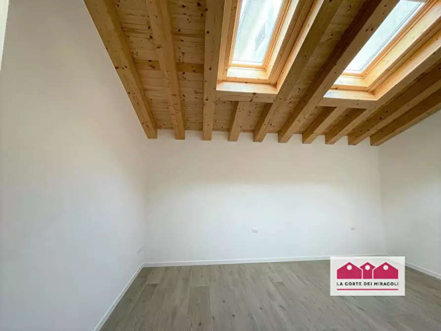 Immagine 17 di Casa indipendente in affitto  in Via Villa a Longare