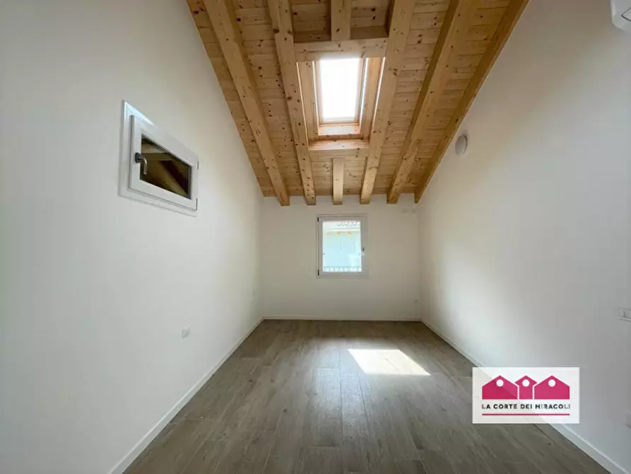 Immagine 19 di Casa indipendente in affitto  in Via Villa a Longare