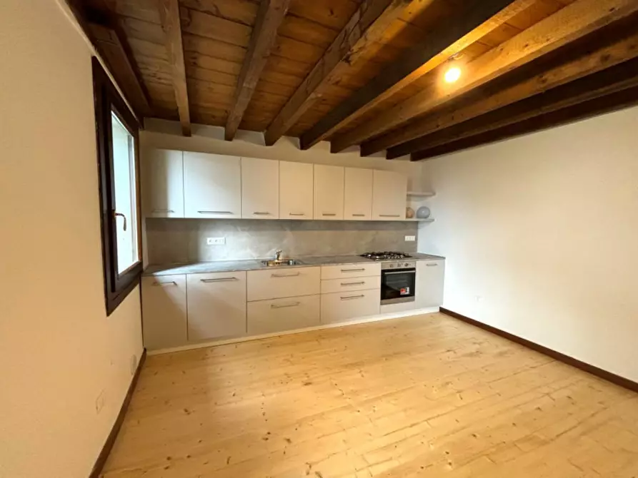 Immagine 4 di Casa bifamiliare in affitto  in Via Poggian a Creazzo