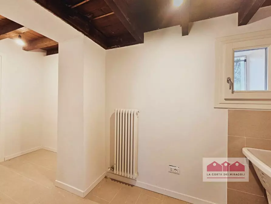 Immagine 17 di Casa bifamiliare in affitto  in Via Poggian a Creazzo